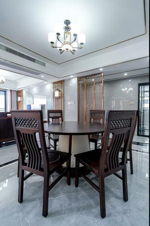 150㎡新中式與愛馬仕橙的碰撞，感受古典與現(xiàn)代交融的詩情畫意